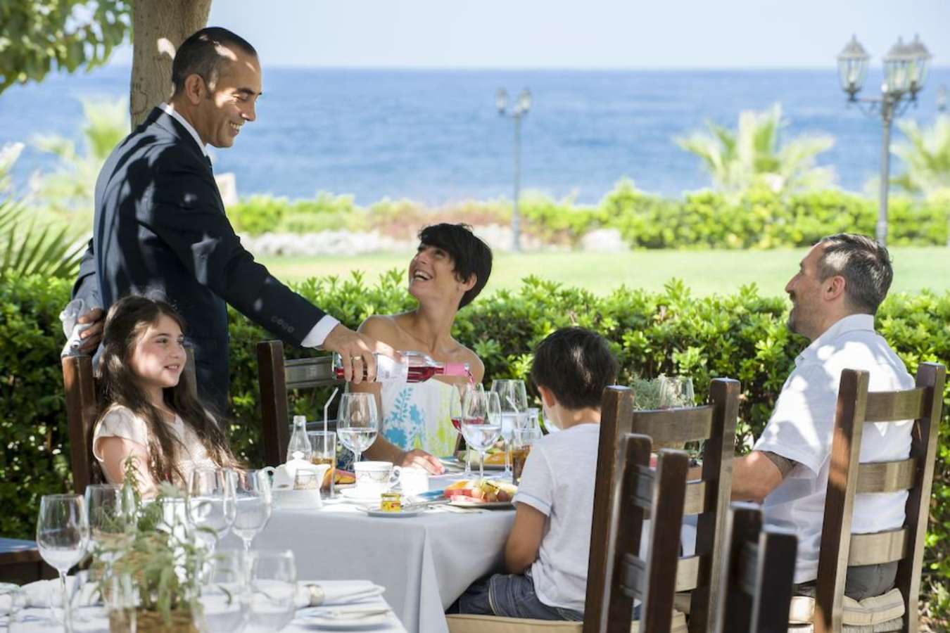 Лучшие отели для отдыха с детьми на Кипре