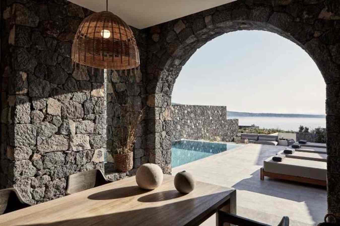 Лучшие новые отели на греческом острове Санторини